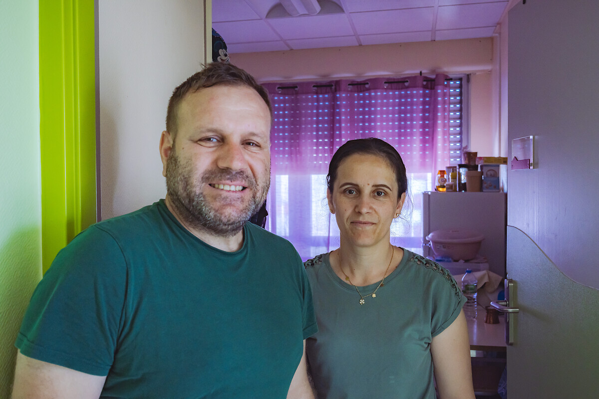 Le couple Demaj (Fatlind et Vitija) a immigré depuis le Kossovo. Parents de 3 enfants dont l'ainé est en situation de handi