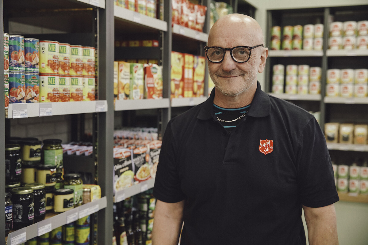 Serge, ancien SDF, salarié en insertion à l'épicerie des solidarités